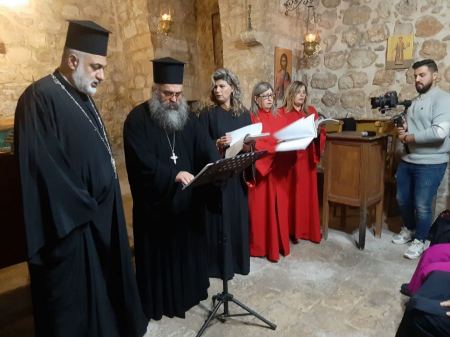 إضاءة شجرة الميلاد في كنيسة جوارجيوس شعب